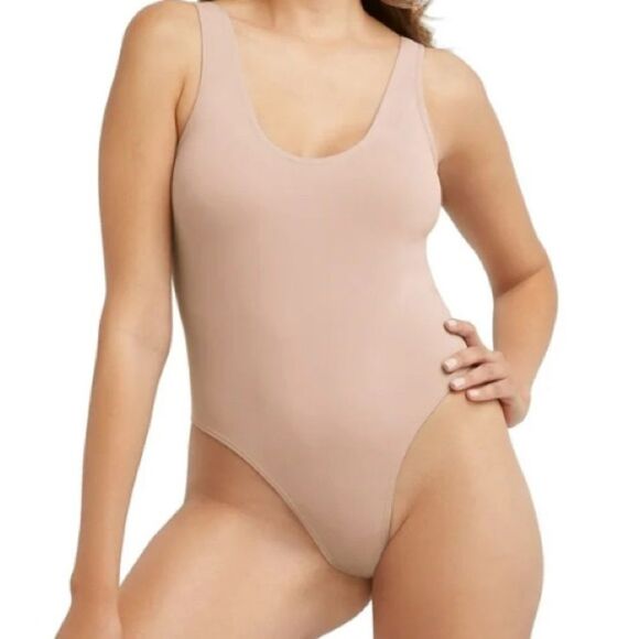 Maidenform NWT Women Beige Shapewear Seamless Thong bodysuit Light Shaping Small - Picture 1 of 9